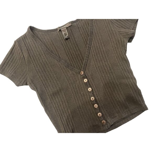 short sleeve cropped v-neck button front ribbed top M - Picture 2 of 6